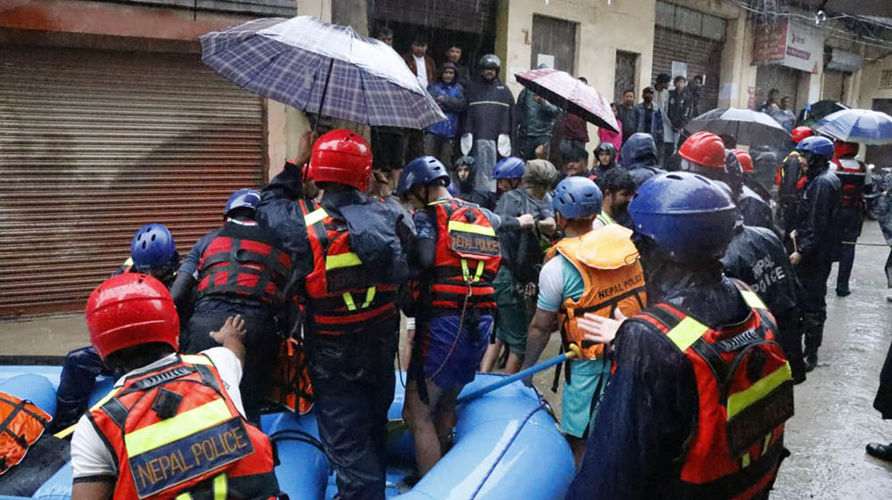 बाढी पहिरोको उद्दारमा मुलुकभर २० हजार सुरक्षाकर्मी परिचालन