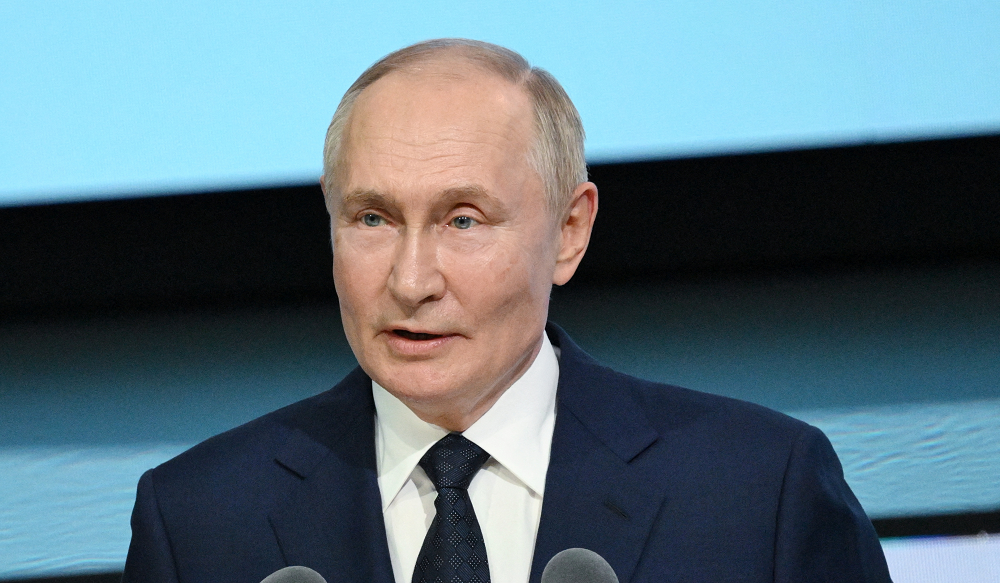 रुसमा जन्मदर घटेपछि कार्यालयमा काम गर्दा शारीरिक सम्बन्ध राख्न अपिल