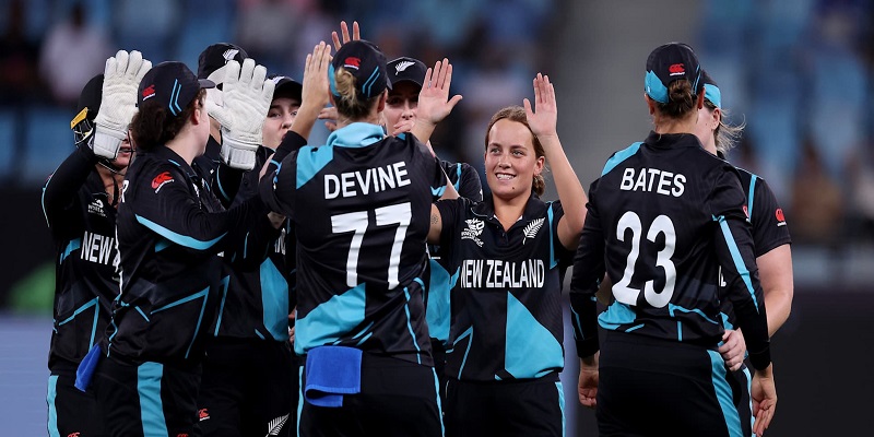 महिला टी–२० विश्वकप : पाकिस्तानलाई हराएर न्युजिल्याण्ड सेमिफाइनलमा, भारत बाहिरियो