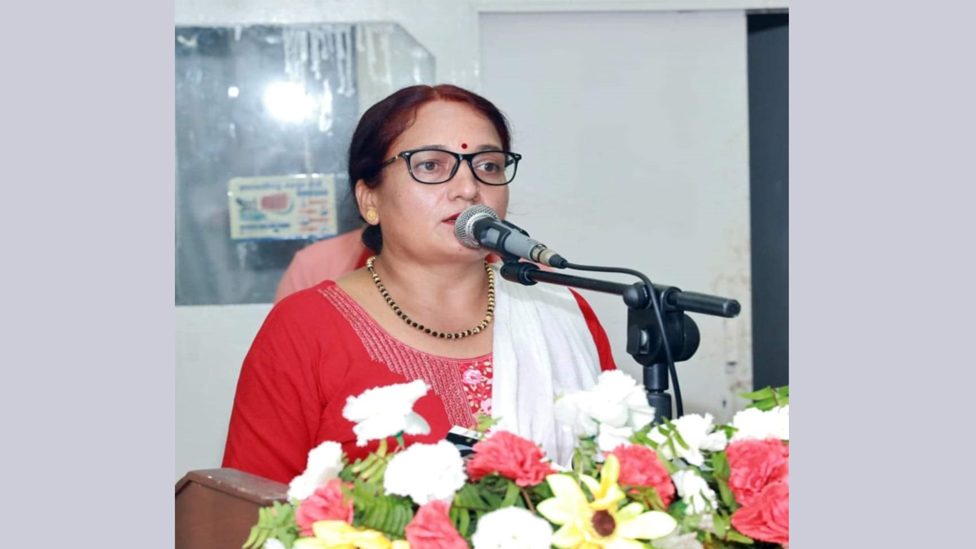 मुक्तक लेखनका लागि सरल भाषा तर गहिरो अभिव्यक्ति हुनुपर्छ – मिना चौलागाई