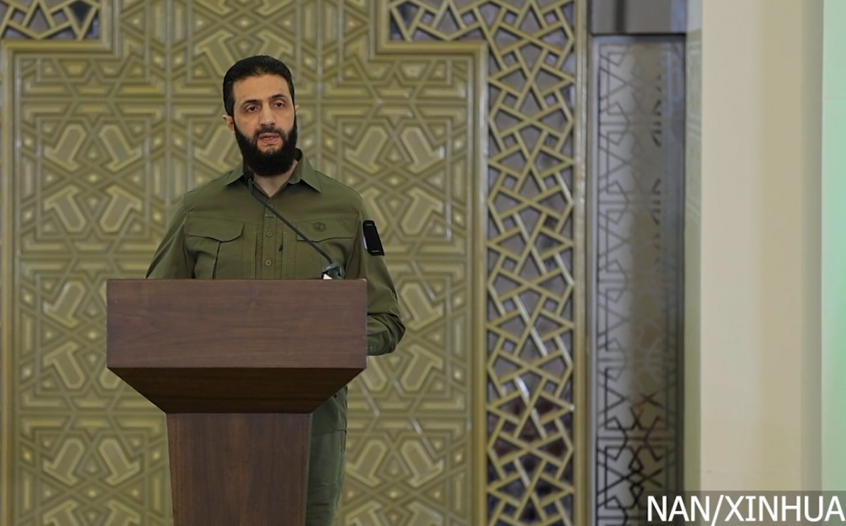 सिरियाको सैन्य प्रशासनद्वारा अल–शारालाई अन्तरिम राष्ट्रपति नियुक्त, सशस्त्र गुटहरू विघटन