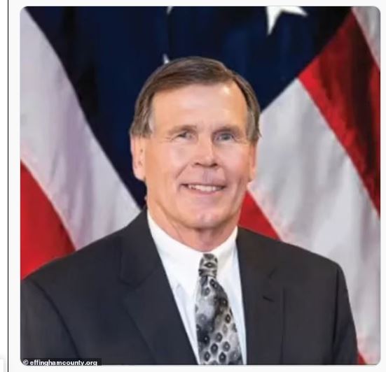 जागिरको अन्तिम दिन अदालतमै गरे न्यायाधीशले आत्महत्या