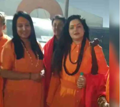 कुम्भः करण अर्जुनकी हिरोइनले गरिन आफ्नै पीण्डदान, बनिन महामण्डेलश्वर