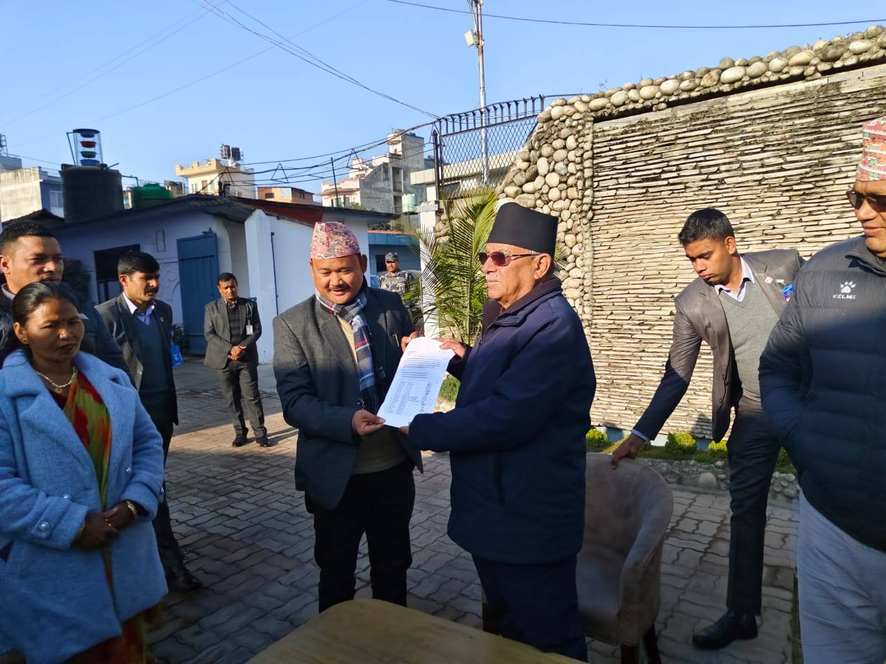 अपिहिमाल गाउँपालिका मुकाम सडक पु्ग्न १० किमी बाँकी, बजेट निकासका लागि प्रचण्डसँग आग्रह