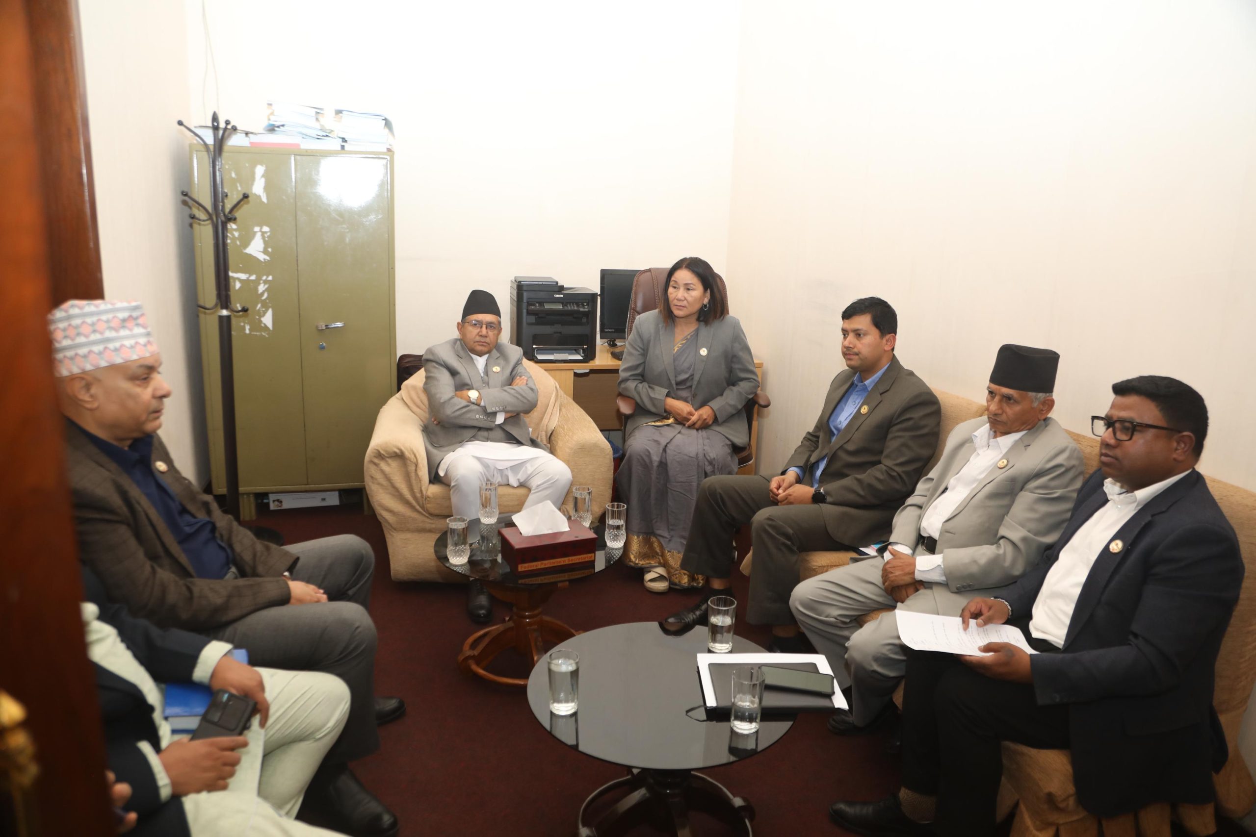 संसदको अबरोध खुलाउन सभामुख आज पनि छलफलमा