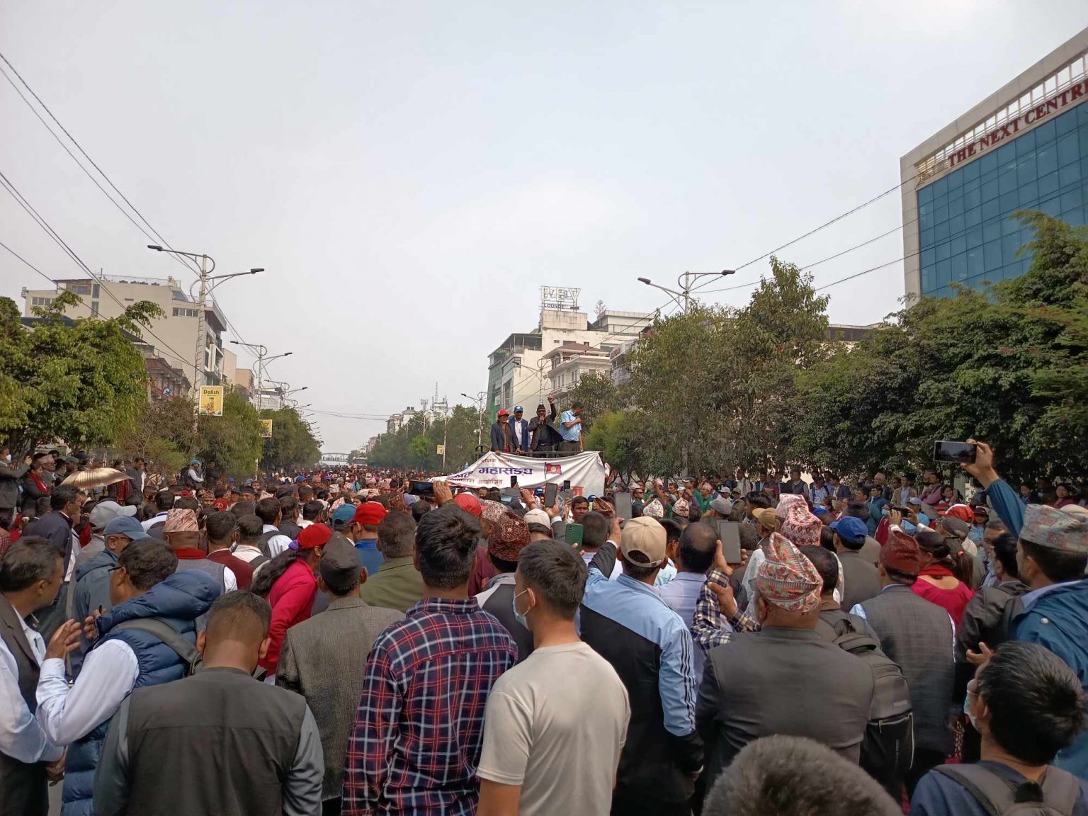 नयाँ बानेश्वरमा शिक्षकहरूले दिए धर्ना