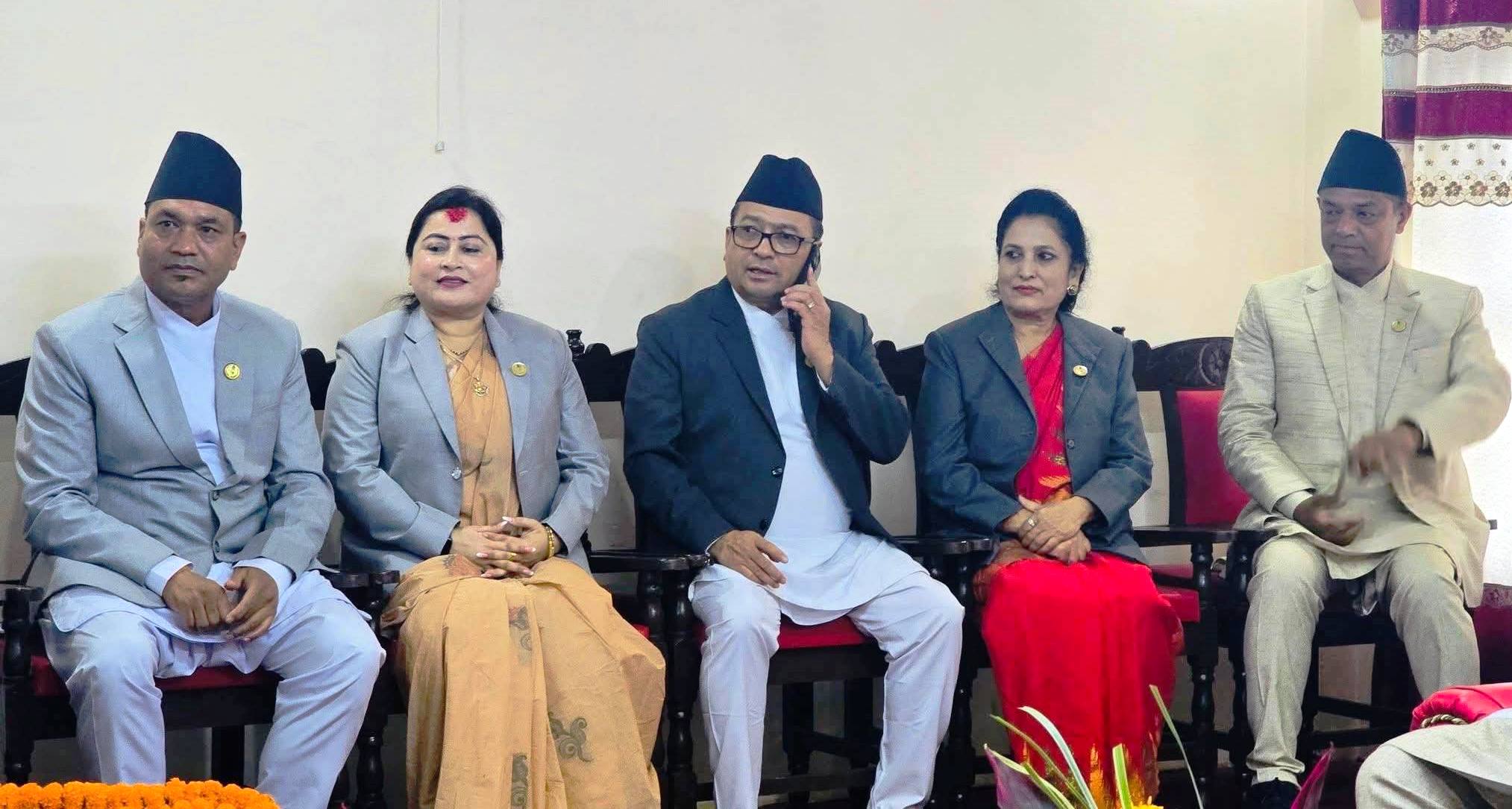 बागमतीमा पाँच मन्त्री नियुक्त, मन्त्रिपरिषद्लाई पूर्णता दिए मुख्यमन्त्री बानियाले !