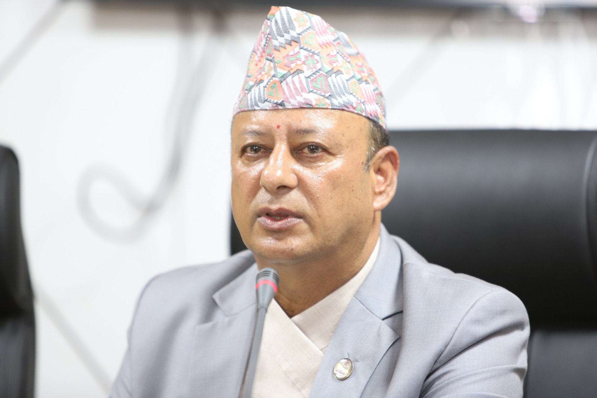 जेन-जी आन्दोलनपछि देश छाडेका पूर्वमन्त्री दीपक खड्का स्वदेश फर्किए