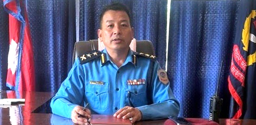 प्रहरी कार्यालय बाराका प्रमुख एसपी सन्तोष तामाङ हेडक्वाटर तानिए