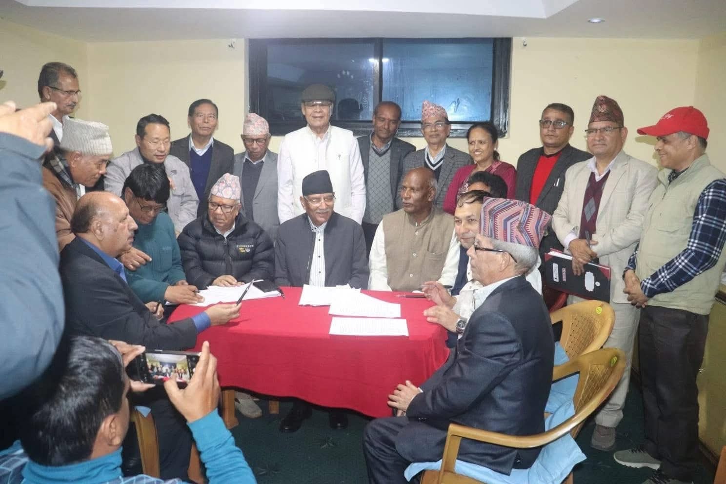 आठ कम्युनिष्ट दल एकतामा, प्रचण्ड संयोजक र माधव नेपाल सह-संयोजक