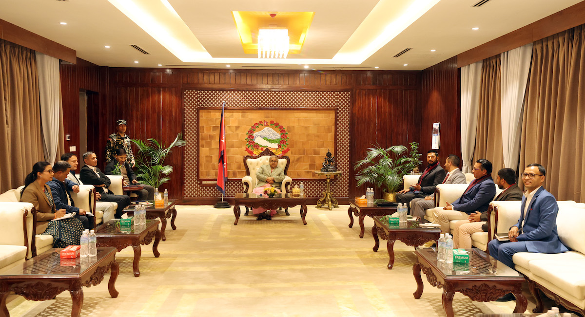 प्रधानमन्त्री सुशीला कार्की र रवि लामिछानेबीच बालुवाटारमा भेटवार्ता